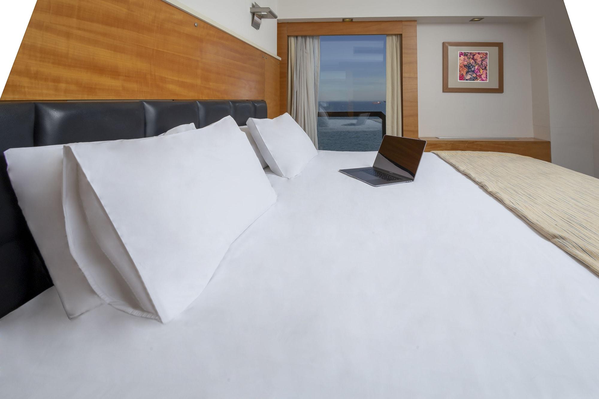 Best Western Plus Hotel Konak Izmir Bagian luar foto