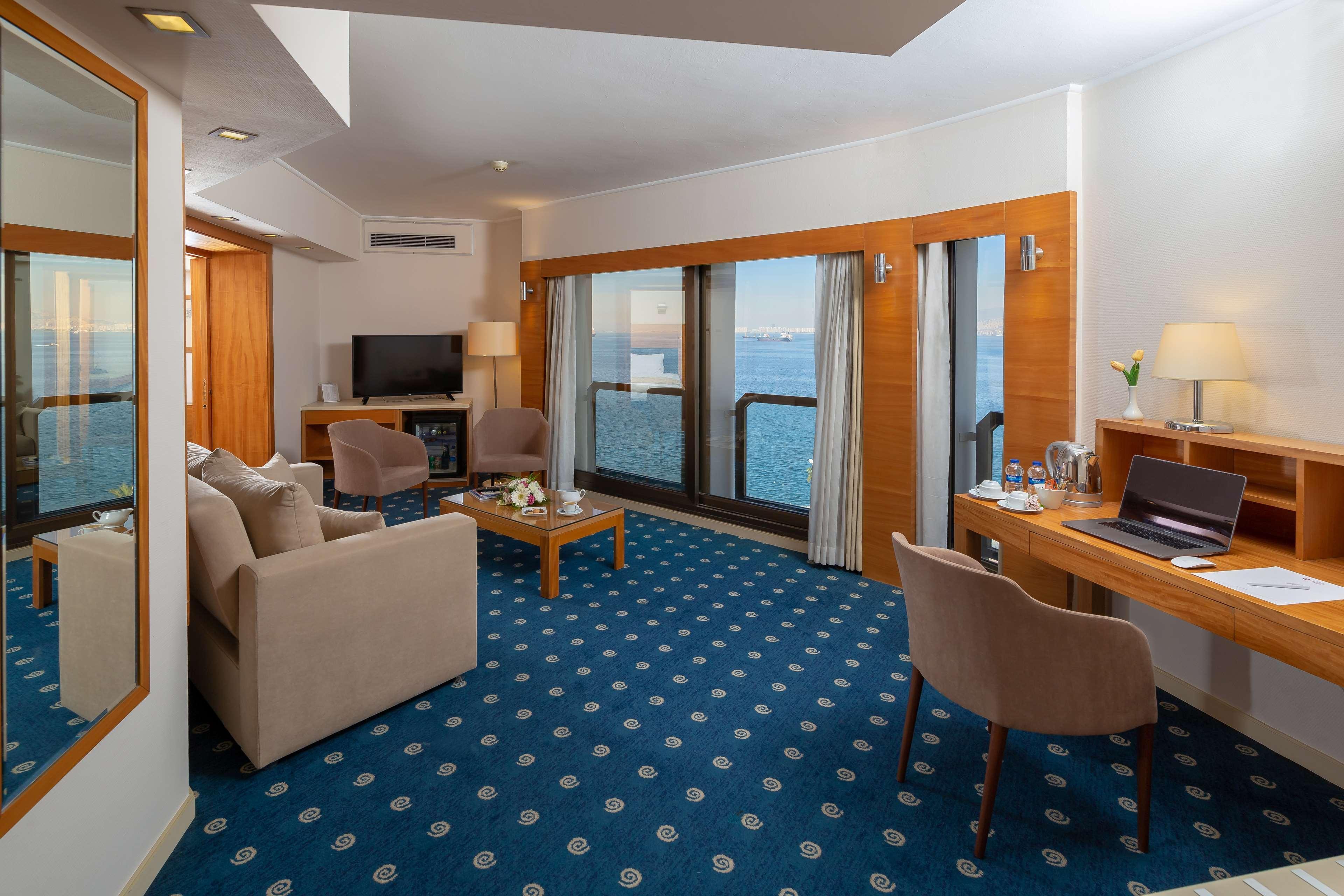 Best Western Plus Hotel Konak Izmir Bagian luar foto