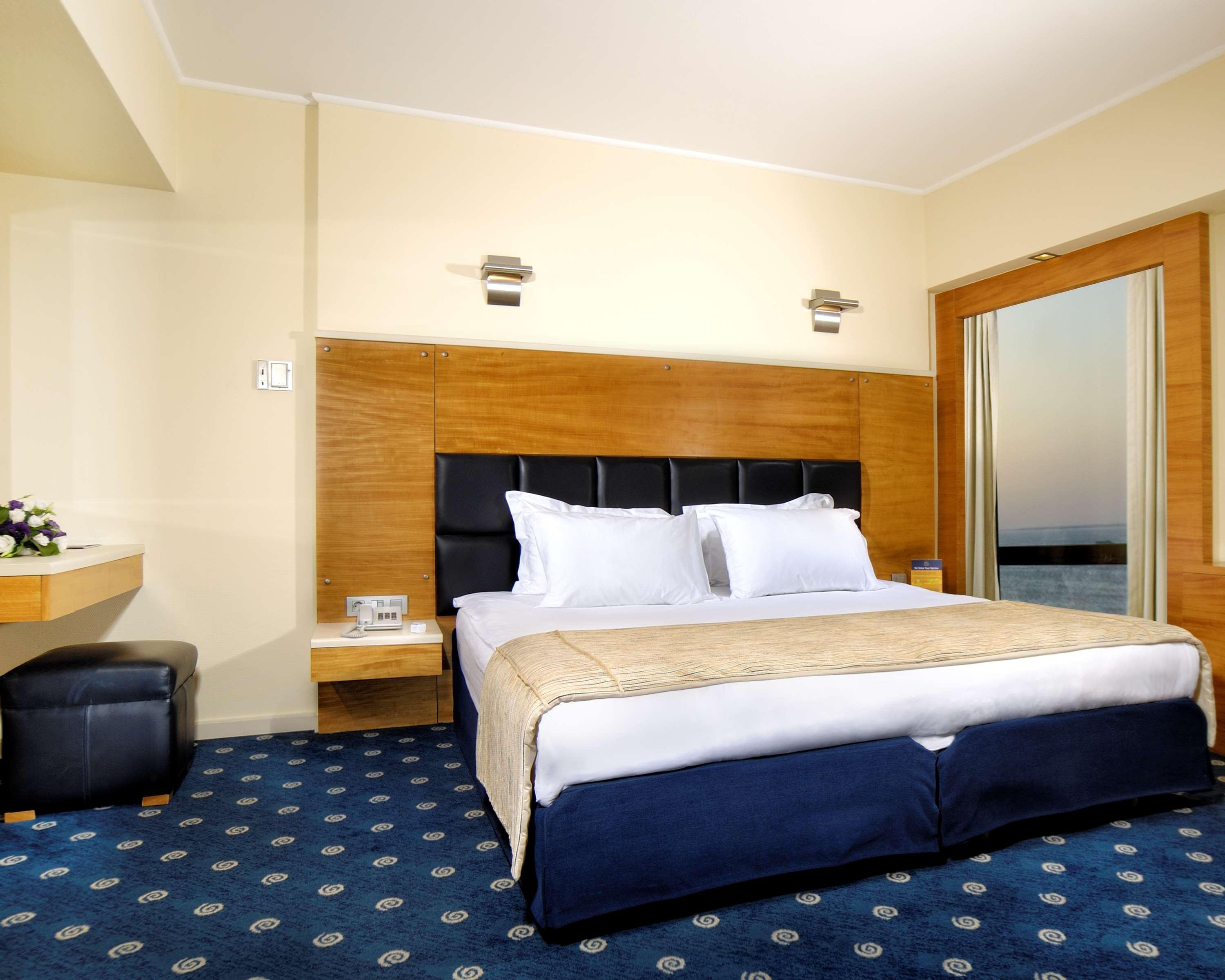 Best Western Plus Hotel Konak Izmir Bagian luar foto