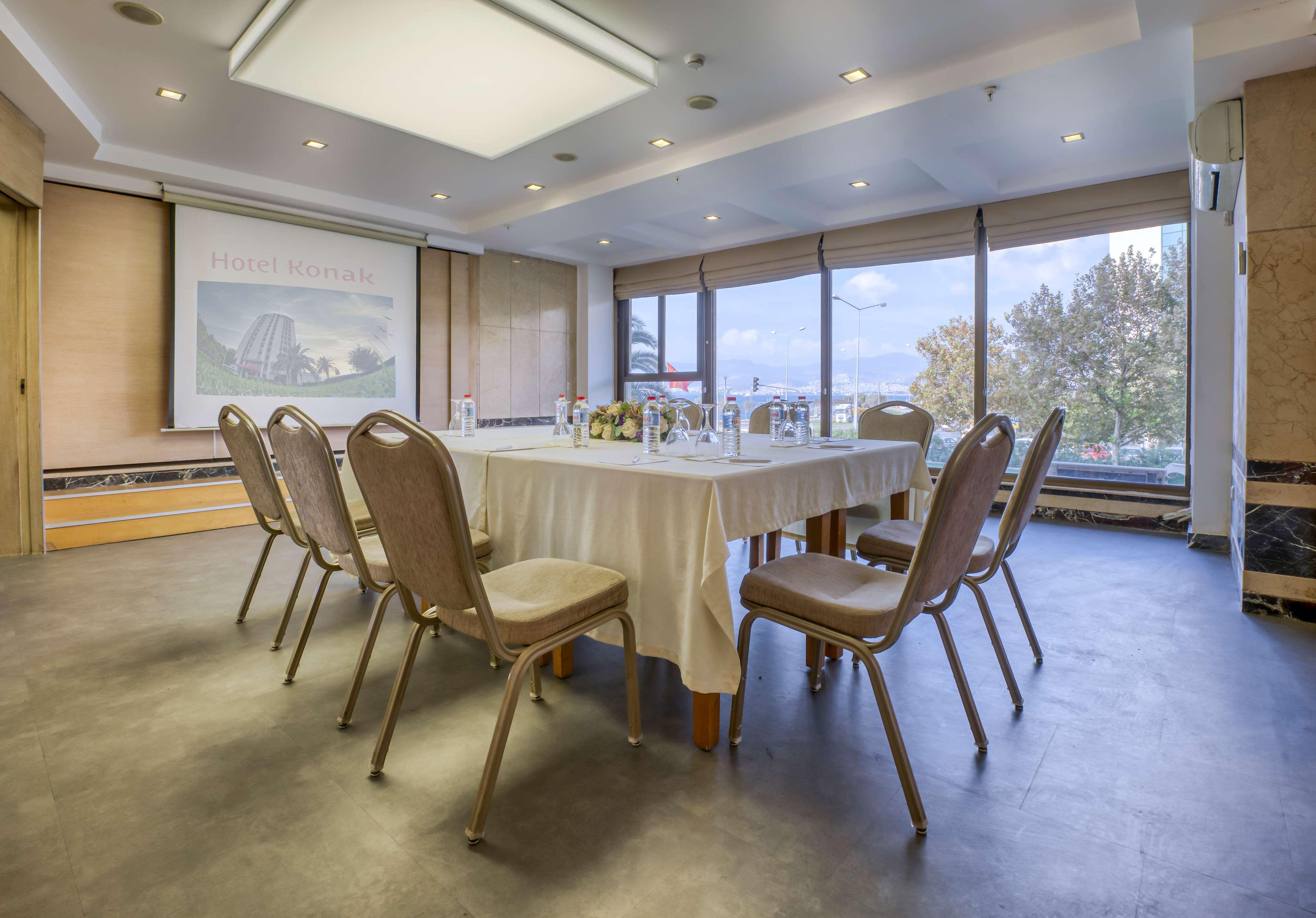 Best Western Plus Hotel Konak Izmir Bagian luar foto