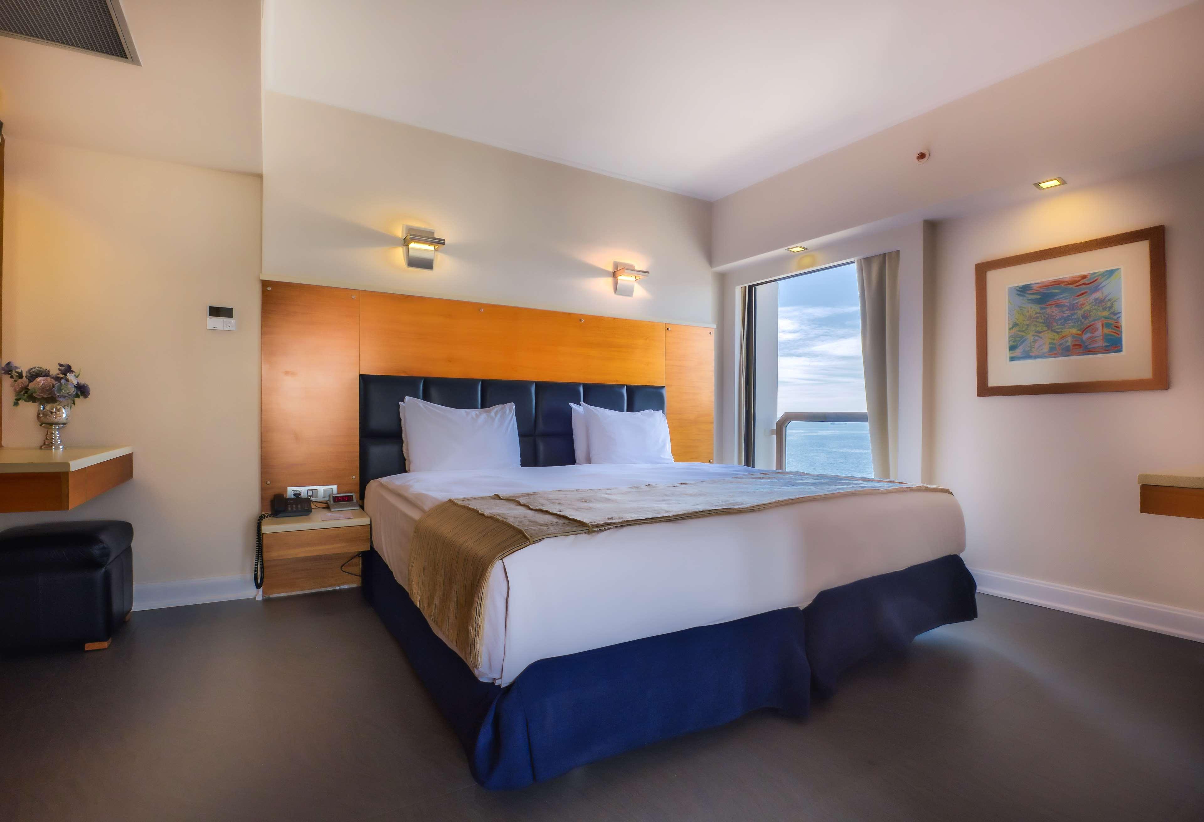 Best Western Plus Hotel Konak Izmir Bagian luar foto