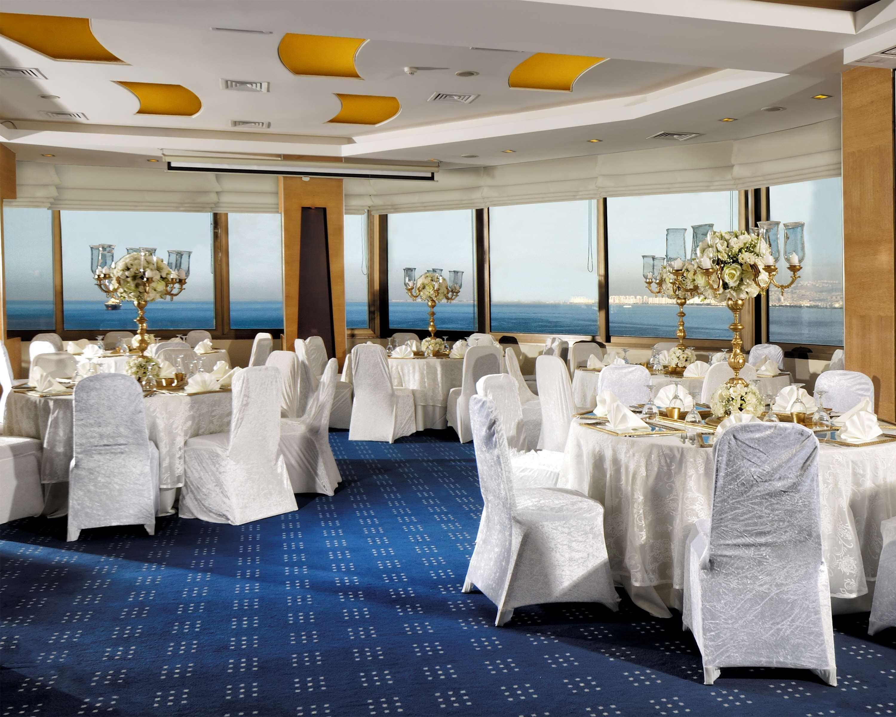Best Western Plus Hotel Konak Izmir Bagian luar foto