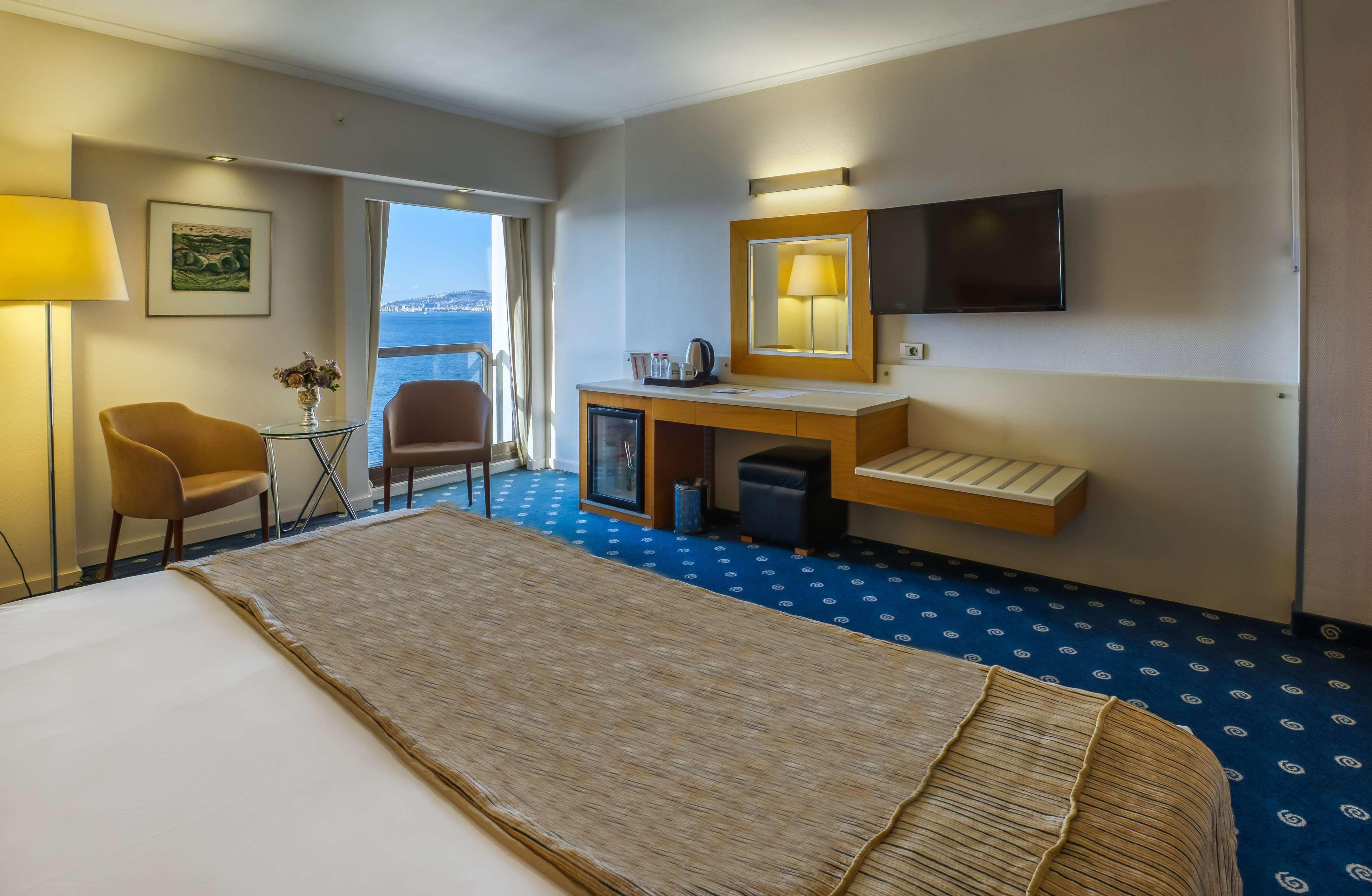 Best Western Plus Hotel Konak Izmir Bagian luar foto