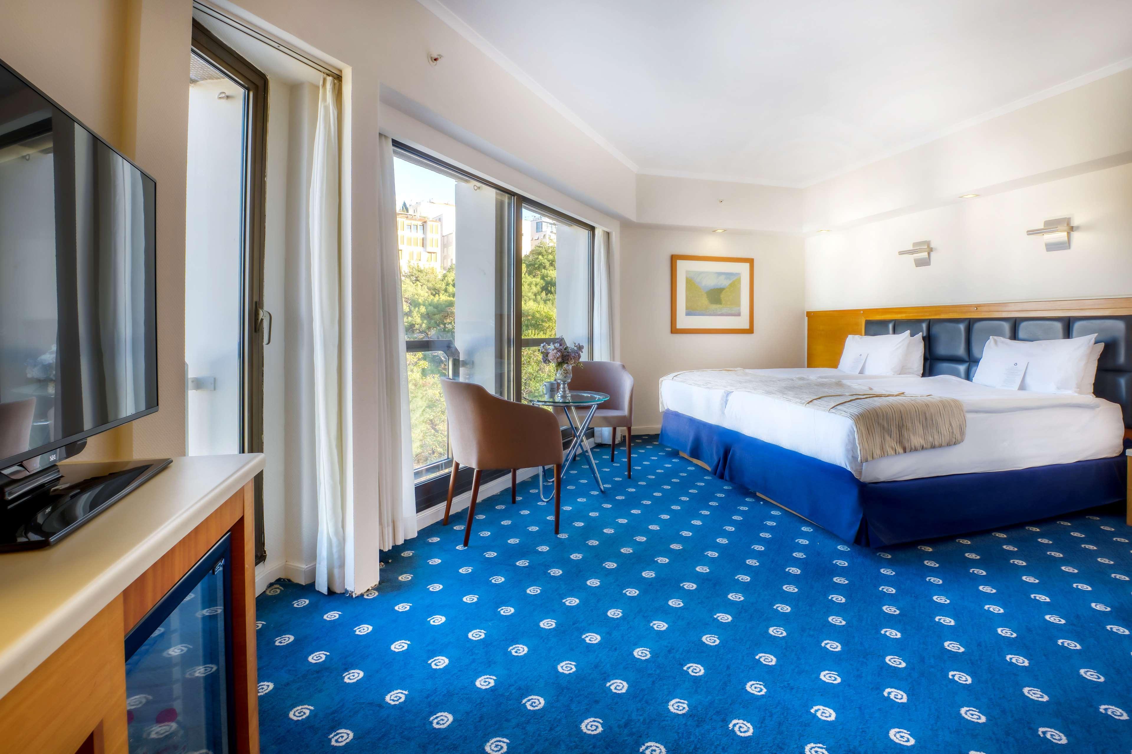 Best Western Plus Hotel Konak Izmir Bagian luar foto