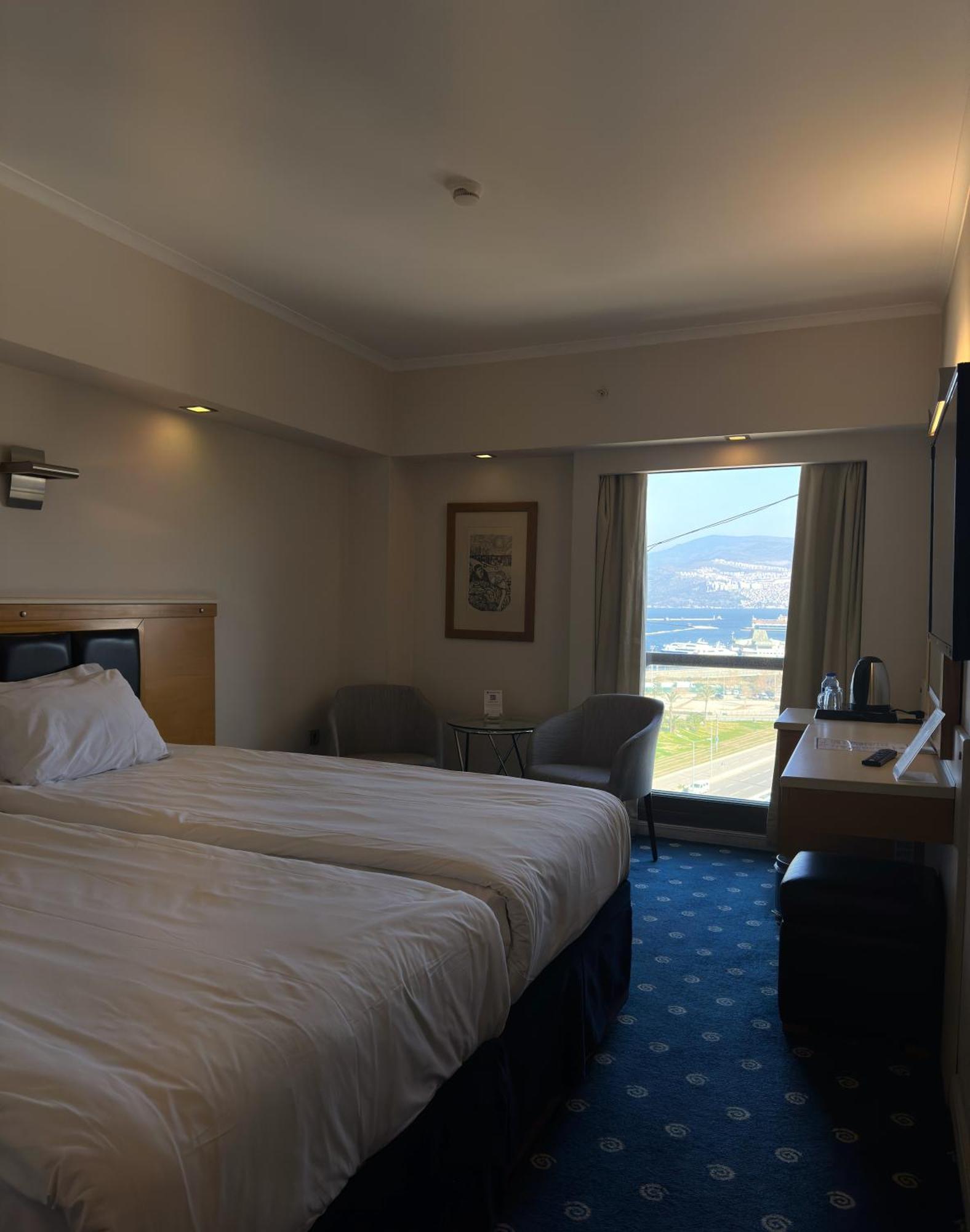 Best Western Plus Hotel Konak Izmir Bagian luar foto