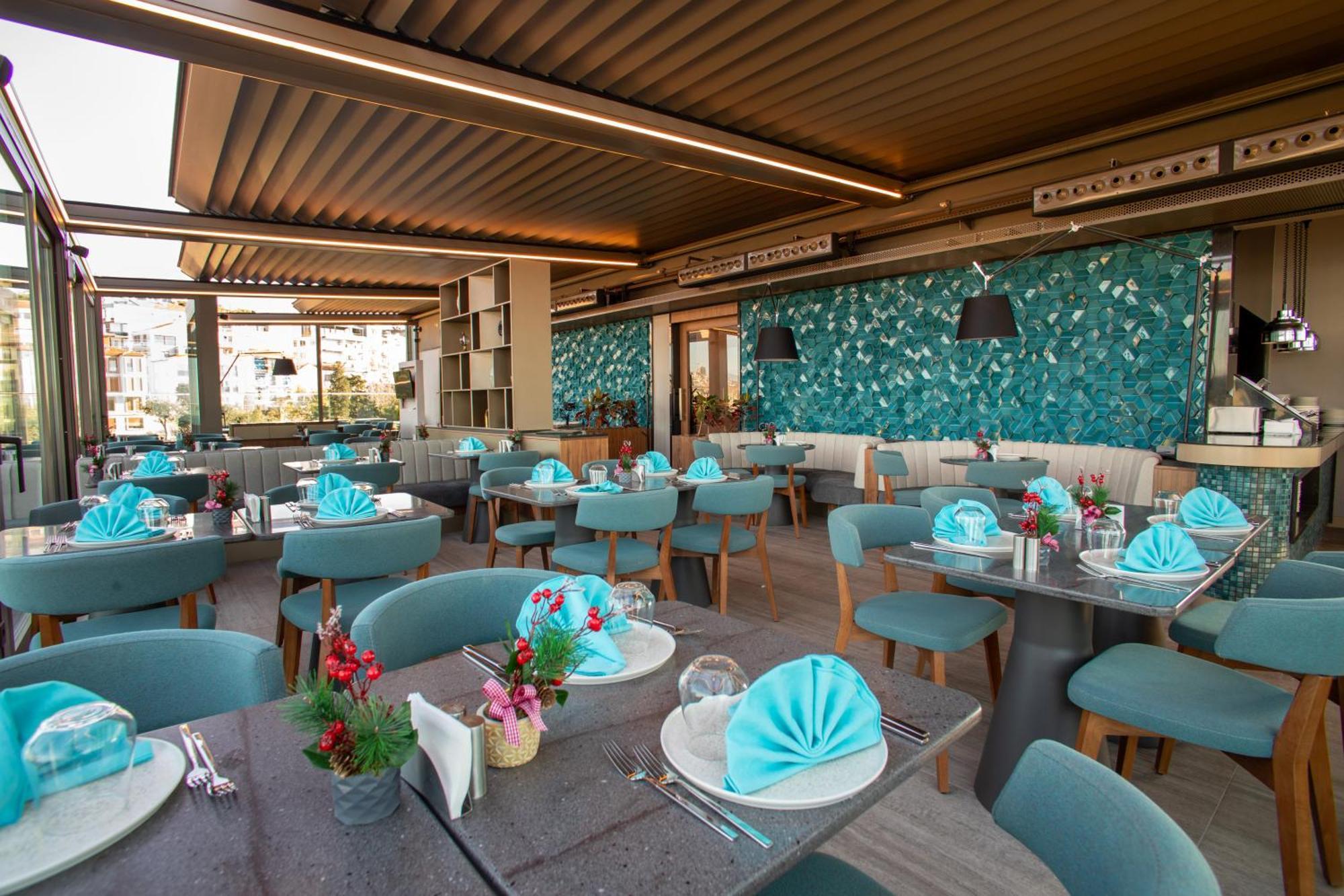 Best Western Plus Hotel Konak Izmir Bagian luar foto