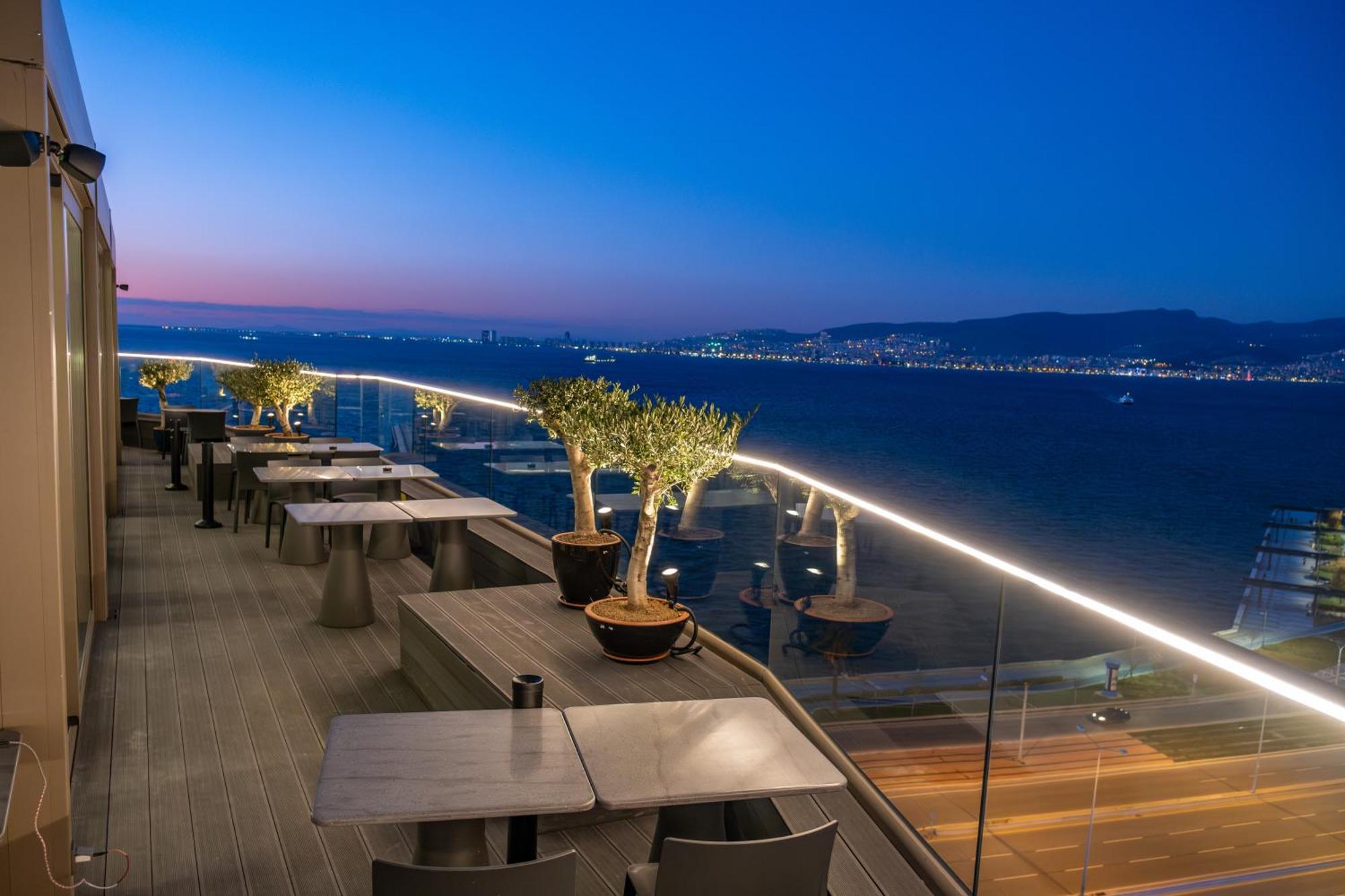 Best Western Plus Hotel Konak Izmir Bagian luar foto
