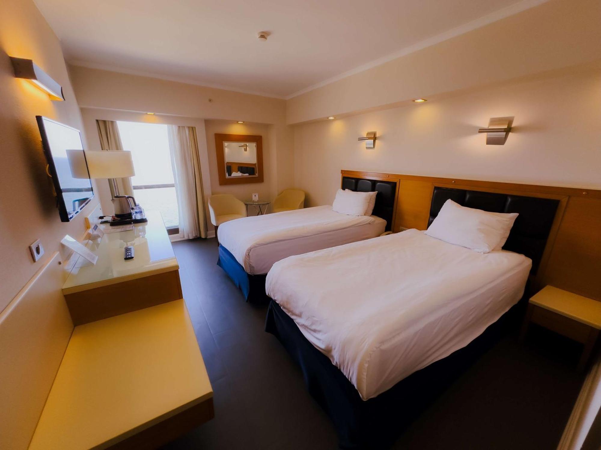 Best Western Plus Hotel Konak Izmir Bagian luar foto